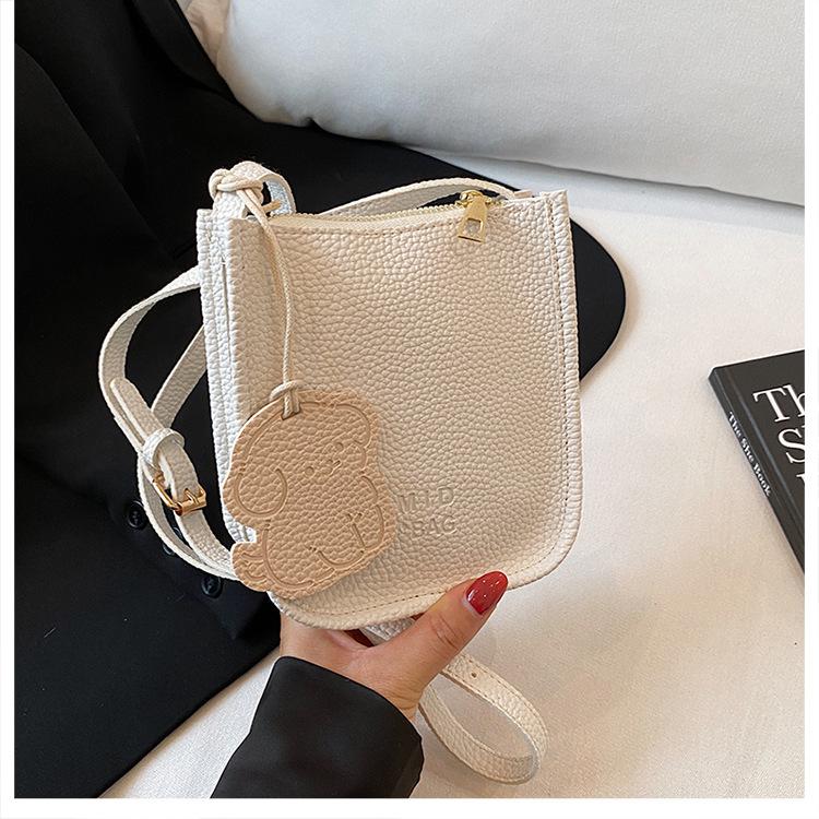 Korean version of simple vegetable basket bag women's 2025 spring and summer new fashionable versatile high-end sense portable shoulder messenger bag