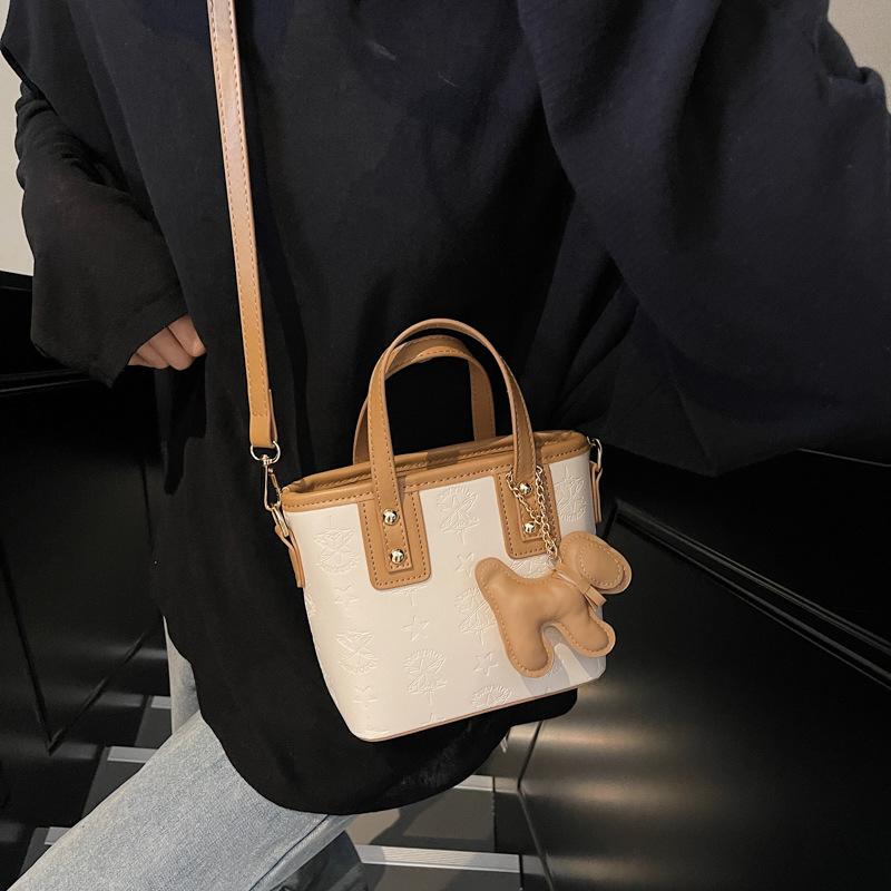 Bag Women's New Versatile Shoulder Messenger Bag Fashion Casual Handbag