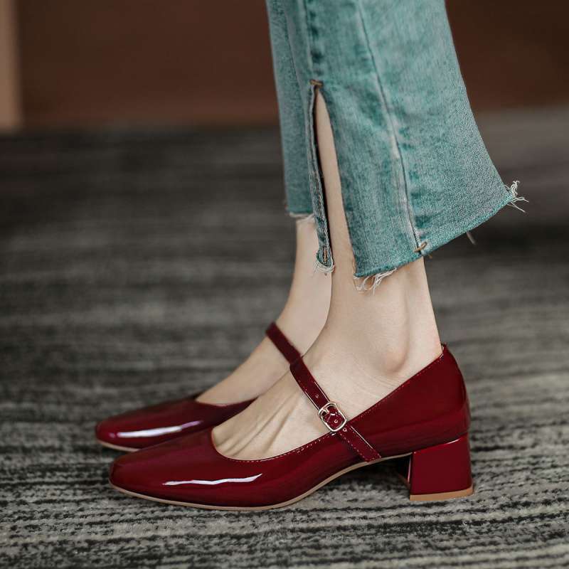Patent Leather Thick Heel Single Shoes Women's Shallow Mouth Women's Shoes 2025 Summer New Versatile Word with Late Evening Wind Mary Jane Women's Sho