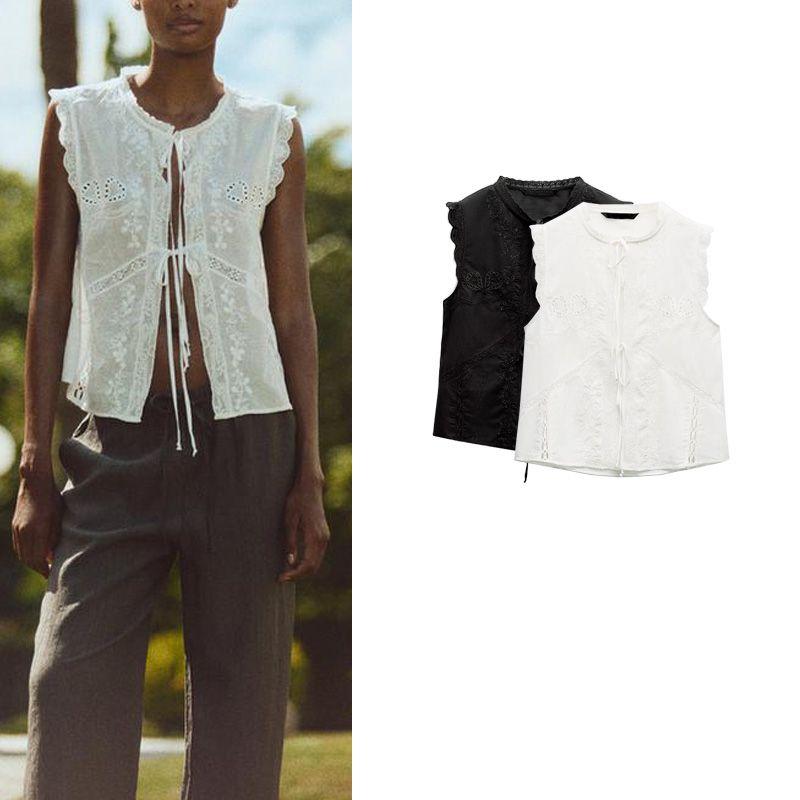 Spring New Women Clothes Sweet Round Neck Sleeveless Vertical Lace Bowknot Decoration Embroidery Top 0881070