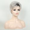 Kurze graue natürliche lockige Perücken mit Pony für Frauen, synthetische hitzebeständige weiße Cosplay-Perücke für den täglichen Gebrauch, Damenperücken