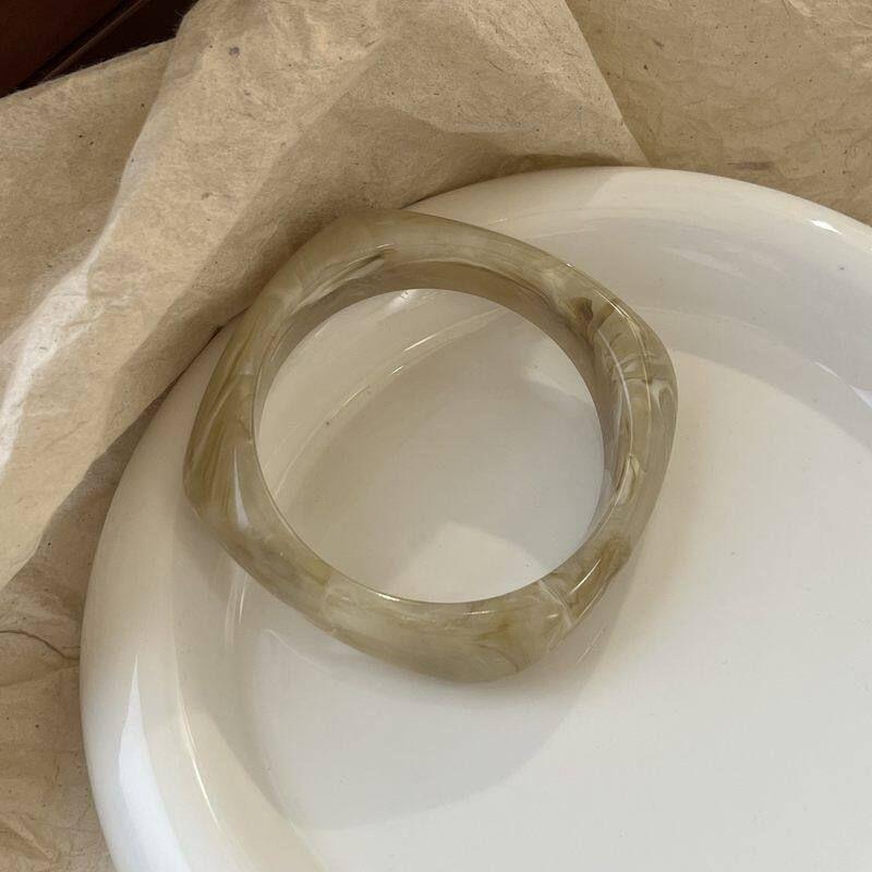 European and American Geometric Gradient Coffee-Colored Bracelet Resin Curved Bracelet Niche Design Student Best Friend Jewelry Acetate Bracelet