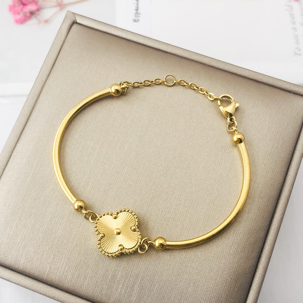 15mm Four-leaf Clover Single Flower Laser-engraved Bracelet Vacuum Plated Four-leaf Clover Women's Bracelet
