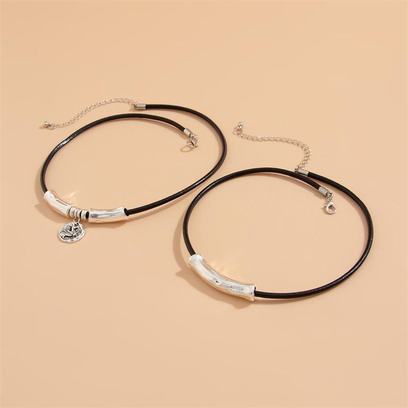 European and American Ethnic Style Relief Pendant Short Collar Women's Retro Double-Layer Metal Bent Tube Necklace AVE