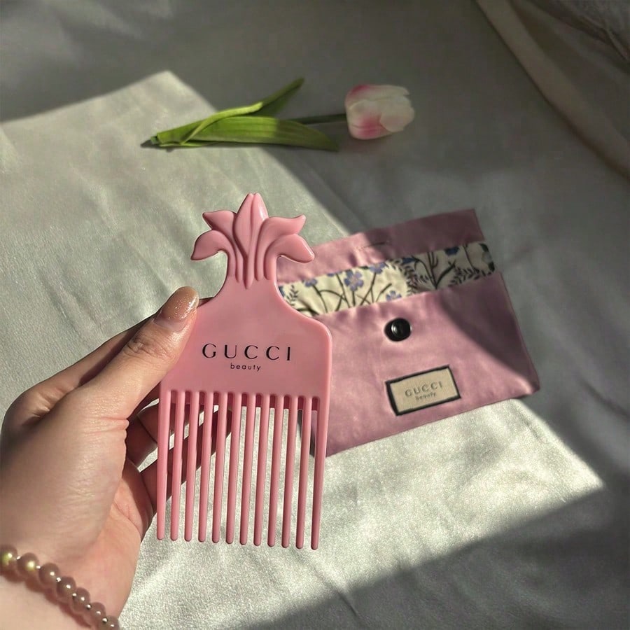 Sminkväska för kvinnor, lämplig att ge som gåva under festivaler. Den kan presenteras som en gåva till din flickvän eller vänner.