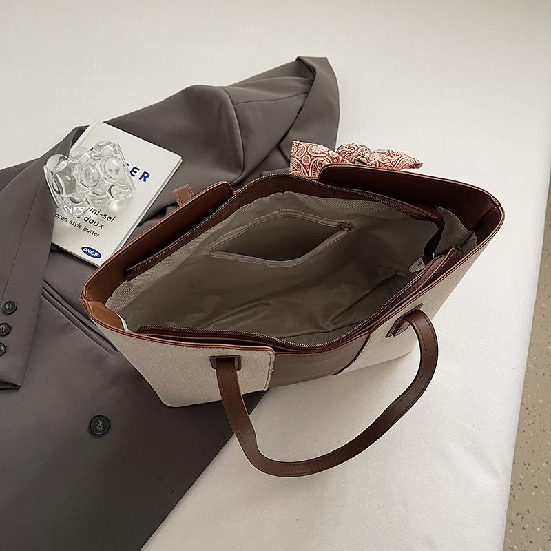 Autumn Woven Tote: Large Capacity & Fashionable Women's Underarm Handbag