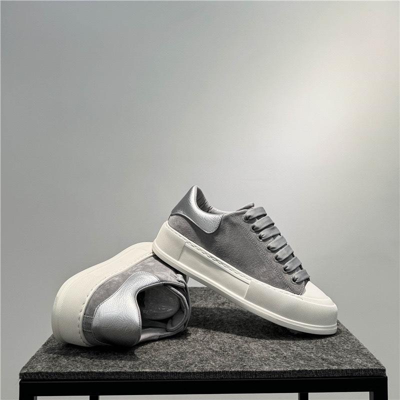 LUXSOLE Leather Board Shoes New Lace-up Low-top Trendy Thick-soled Versatile Sports and Leisure Shoes