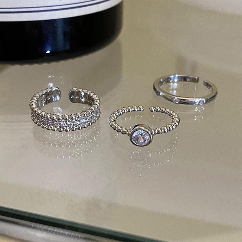 Ins Style Elegant Rhinestone Copper Ring For Women With Unique Geometric Design