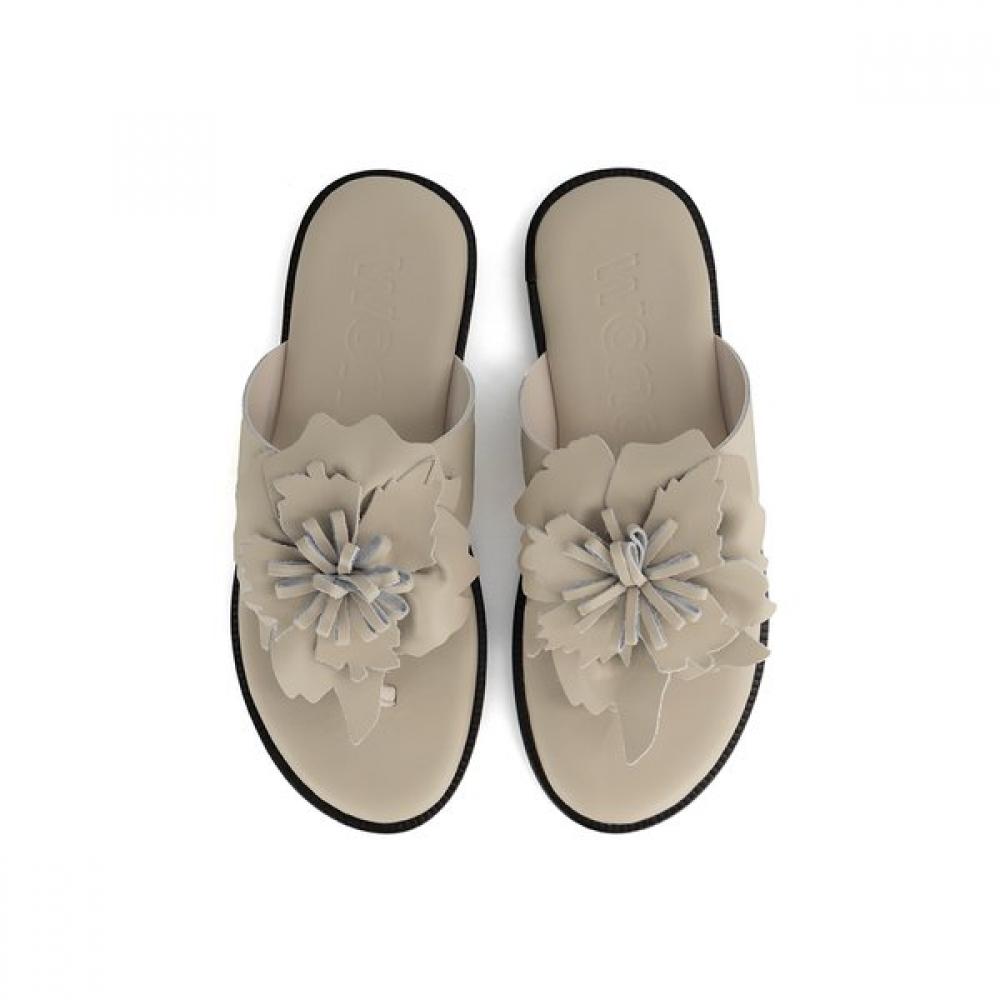 Kumkang Women Leather Flower Flip Flops Clasac6402wwonf8