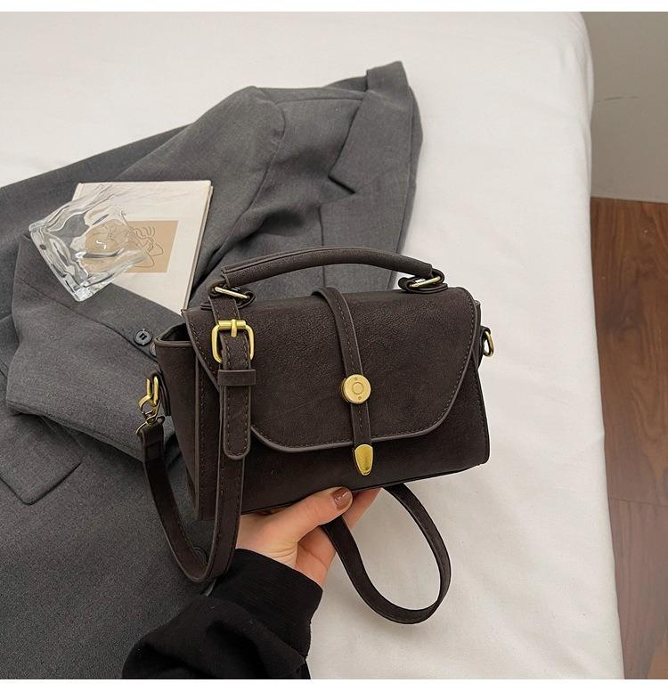 

Small-scale Design Hand-held Small Square Bag, Fashionable Single-shoulder Crossbody Bag without pendant кавовий