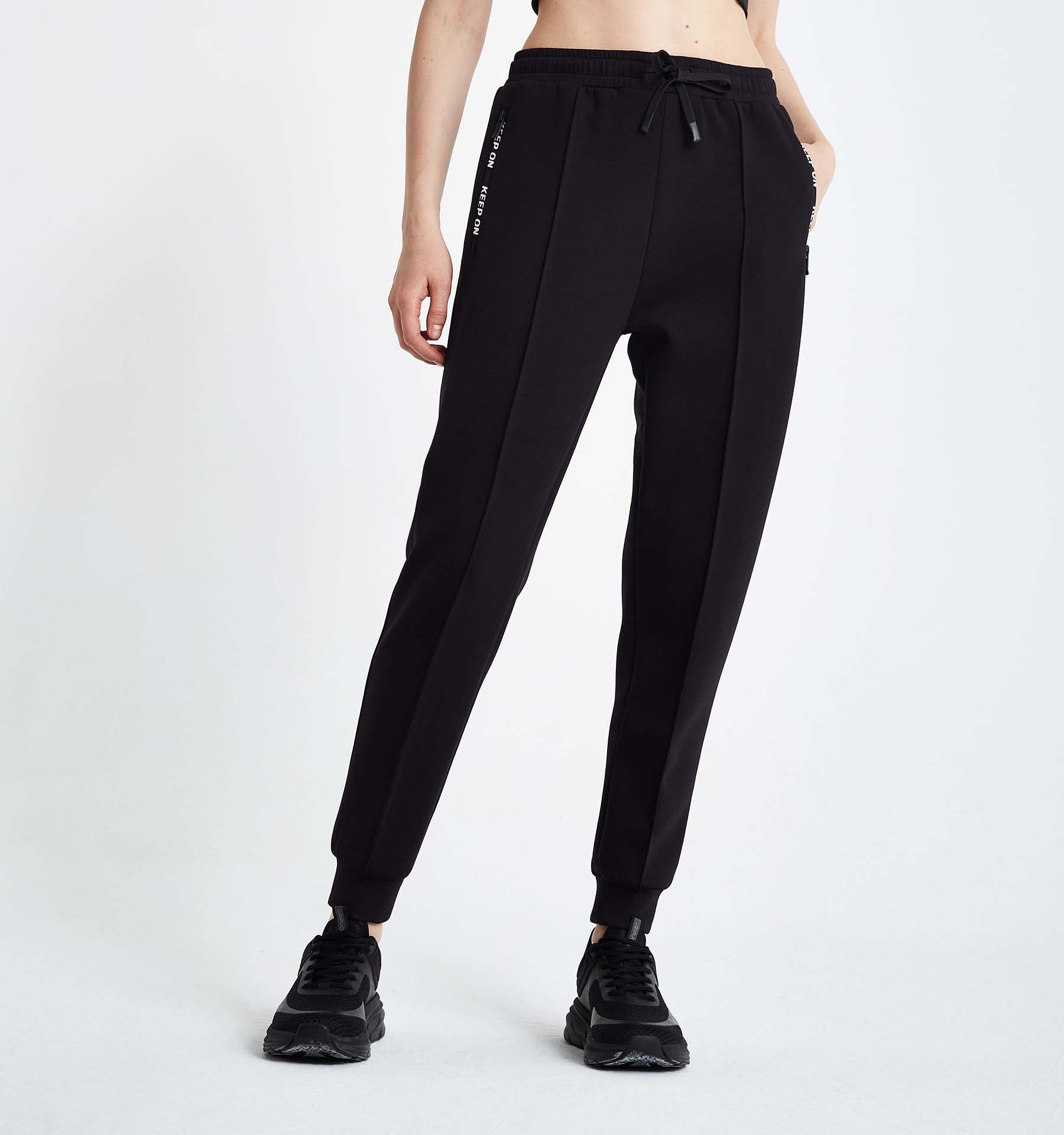 

Women s Sweatpants 24N-2135 XS чорний
