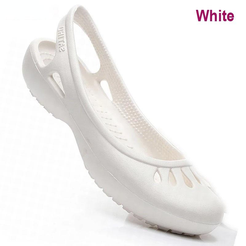 Sommer leichte Anti-Rutsch-Loch-Schuhe Clog für Damen Flache Unterseite Sandalen Krankenschwester Outdoor Strand Jelly