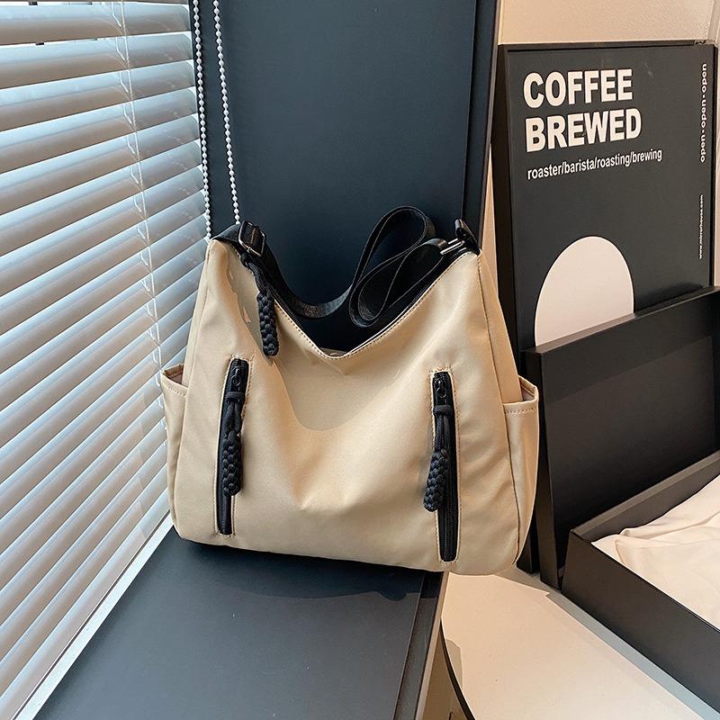 Large Capacity Single Shoulder Bag Fashion Casual Commuting Tote Bag Korean Style Crossbody Bag for Women