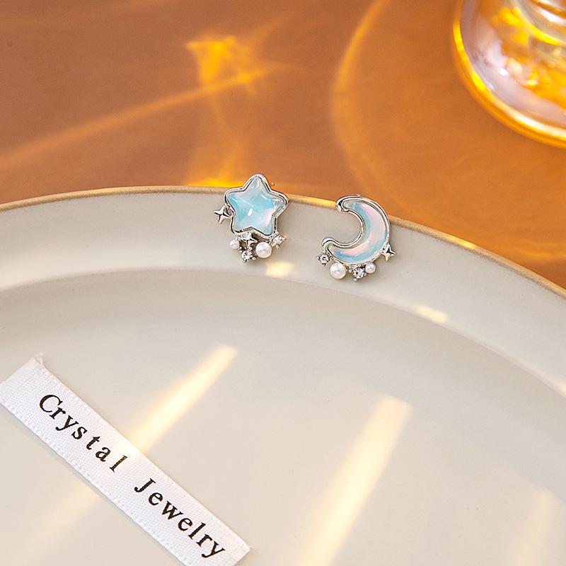 

Високоякісні асиметричні сережки із зірками та місяцем - дизайн солодкого кохання для жінок