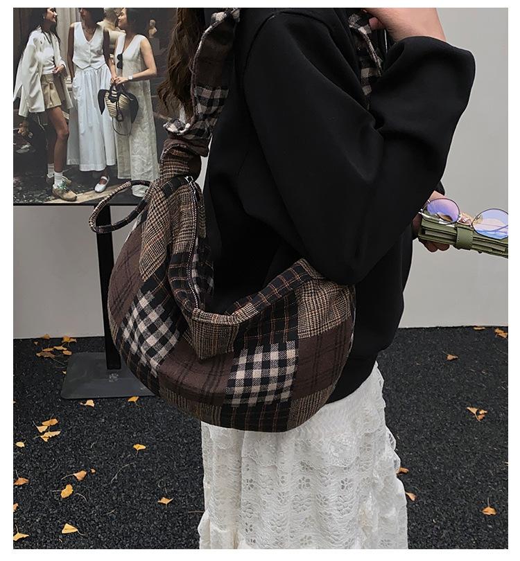 2025 Autumn New American Retro Messenger Bag Women's Plaid Shoulder Bag Niche Fashion Girl Dumpling Bag