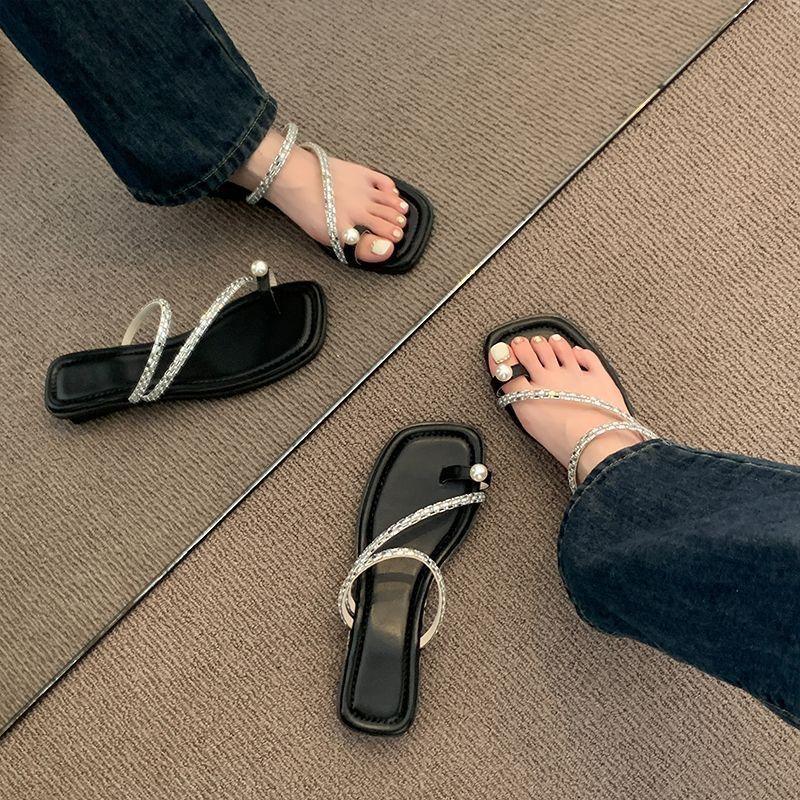 Flat Bottom Set of Toe Slippers for Women To Wear Summer New Casual Daily Vacation Style Pearl Rhinestone Cool Slippers