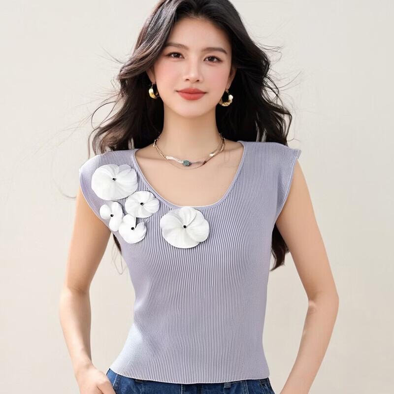 La Chapelle Women's Slim-Fit 3D Floral Sleeveless Knit Top