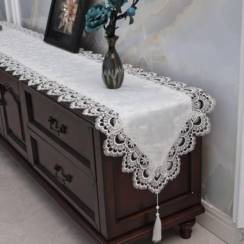 Neue Spitzen-Tischfahne, Netz-Spitze, Spitzenstoff, modische leichte Luxus-Tischdecke, bestickt, dreieckige Streifen, dekorativer Stoff, TV-Schrank-Tischdecke