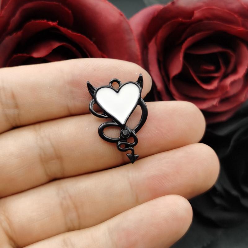 10pcs 18*27mm Heart Shape Wing Fox Cute Gothic Jewelry Charm Enamel Halloween Pendant DIY Necklace Earrings Handmade Accessories
