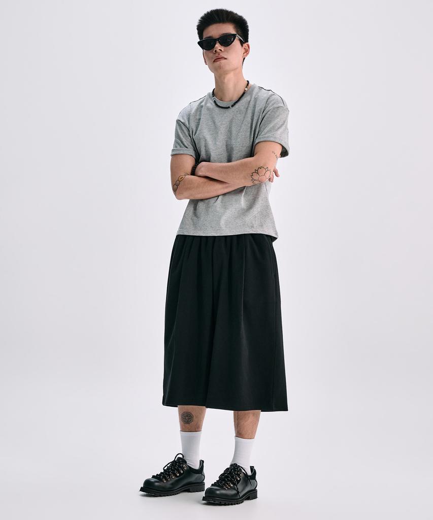TAKEASY One-Pleat Dual-Pocket Sweat Shorts (Black)