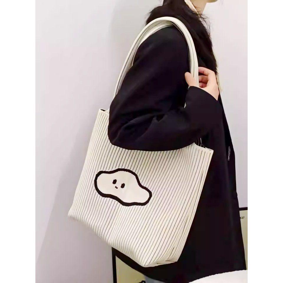 

Korean lazy wind striped knitted cloud bag women s 2025 new large-capacity shoulder tote bag commuter armpit bag белый