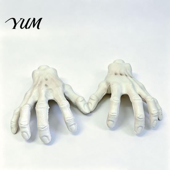 Halloween Scene Setting Props 1 Pair Skeleton Hands, Realistic Plastic Zombie Life Scary Human Hand Prop Size Severed Fake Hands for Terror