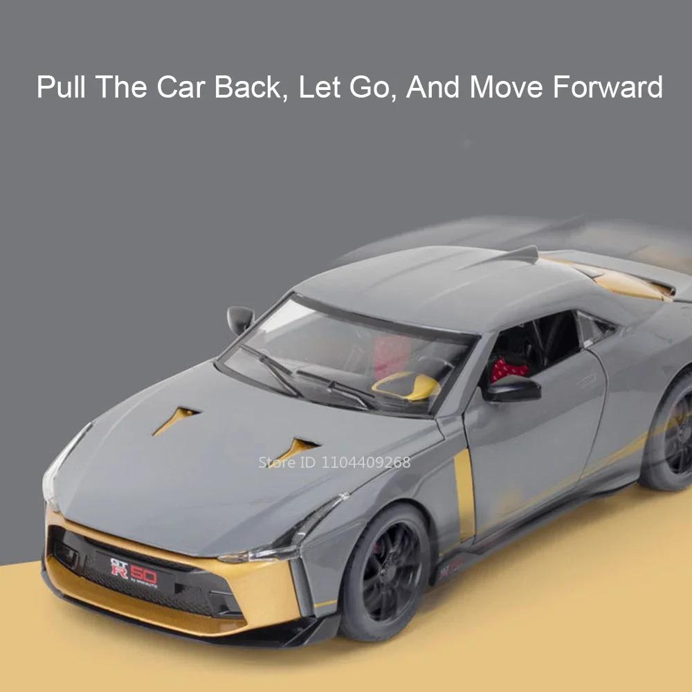 1:24 Scale GT-R50 GT-R34 Car Model Toy Alloy Die-cast Sound Light Pull Back Shock Absorption Vehicle Models Gifts for Kids