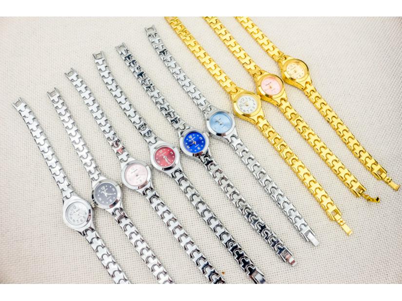 Retro Gold Women's Watch: Simple Dial, Fashionable Bracelet Quartz Wristwatch