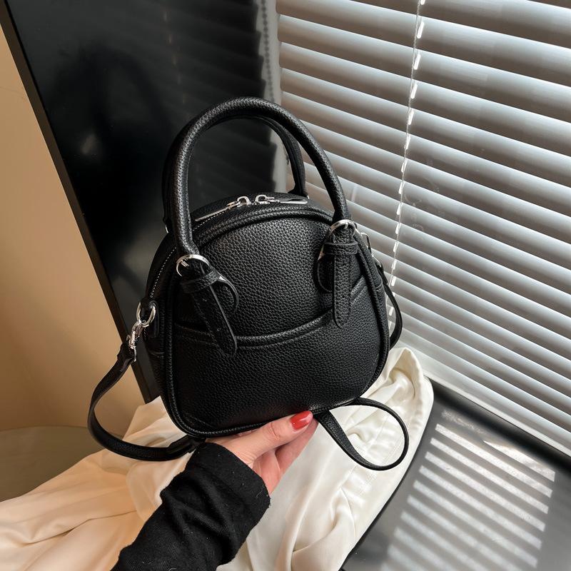 

Женская сумка-тоут новая летняя нишевая универсальная сумка-мессенджер популярная сумка через плечо для通勤 чёрный