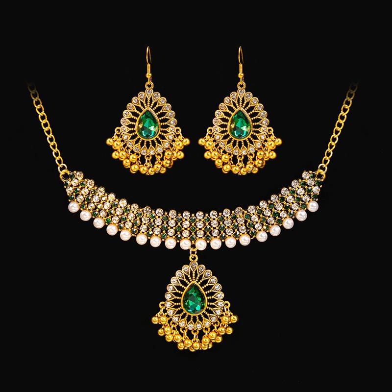 European & American Retro Palace-Inspired Pearl Water Drop Jewelry Set