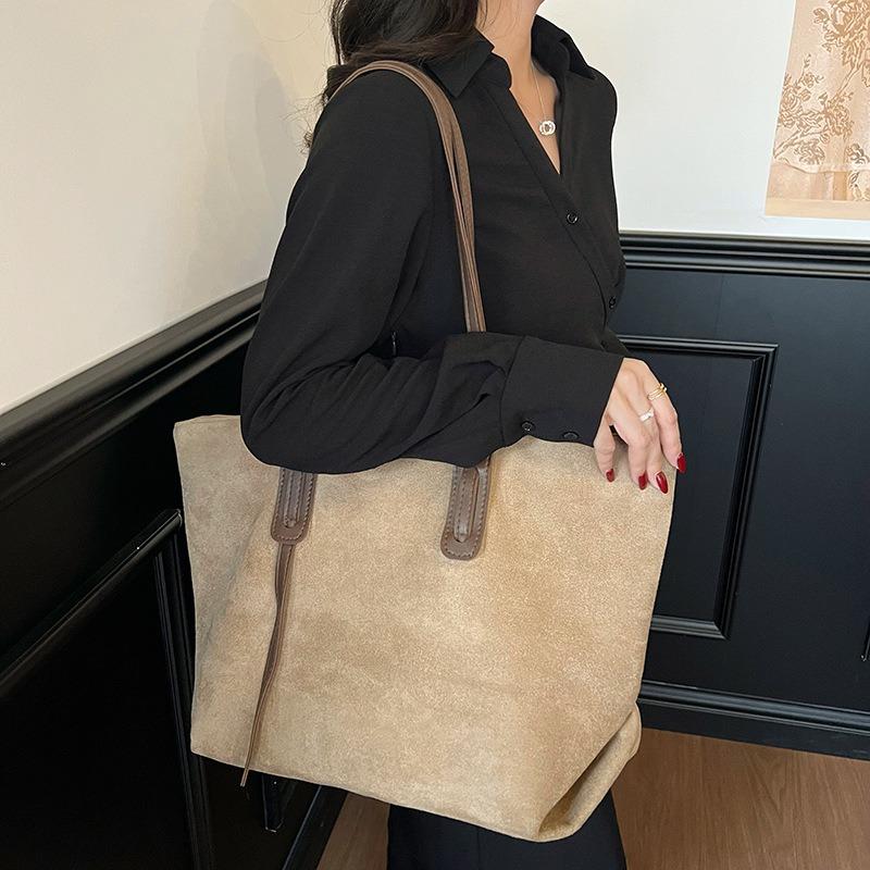 High-value large-capacity bag women's autumn and winter new retro versatile tote bag commuter shoulder bag