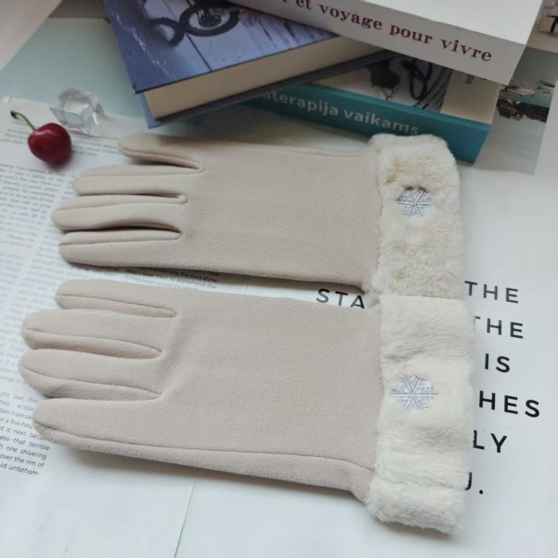 Fashion Gloves Autumn Winter Cute Furry Warm Mitts Full Finger Mittens Women Outdoor Sport Female Gloves Screen