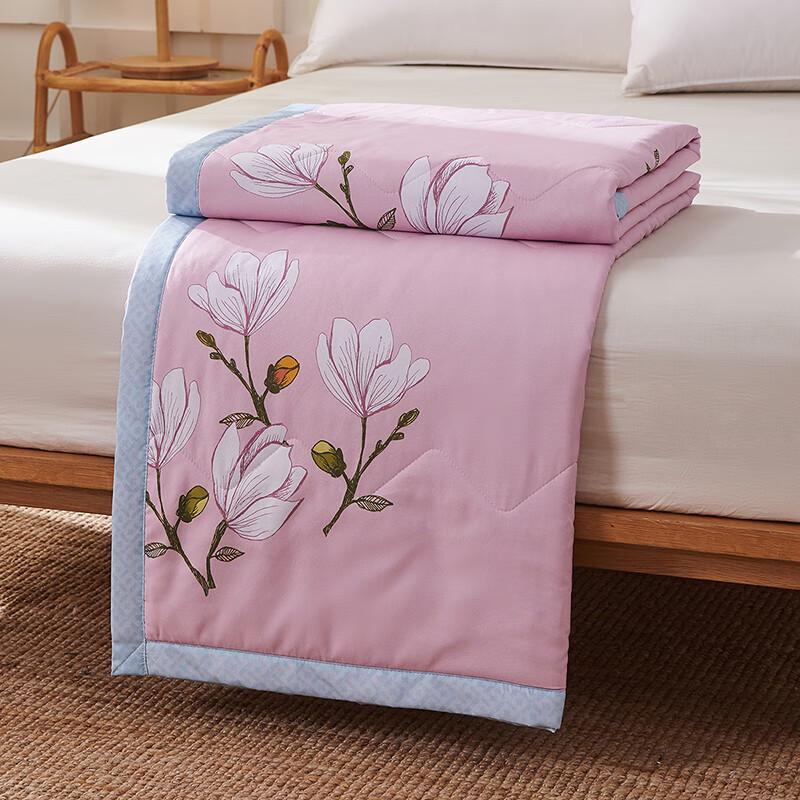 Duoqiman Brushed Floral Print Polyester Quilt