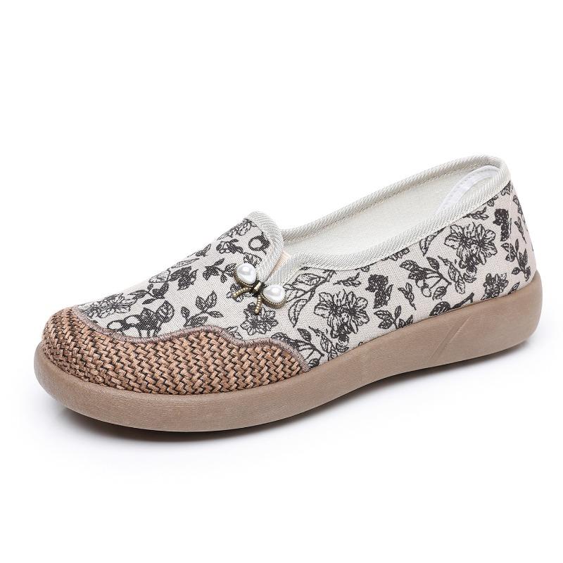 Scarpe da donna primavera nuova moda casual versatili scarpe da madre di mezza età e anziane scarpe comode da donna in tessuto