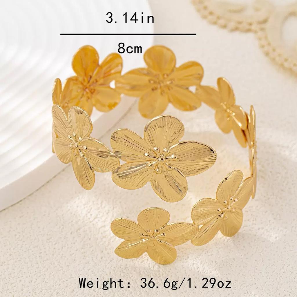 Modernt blombandsarmband