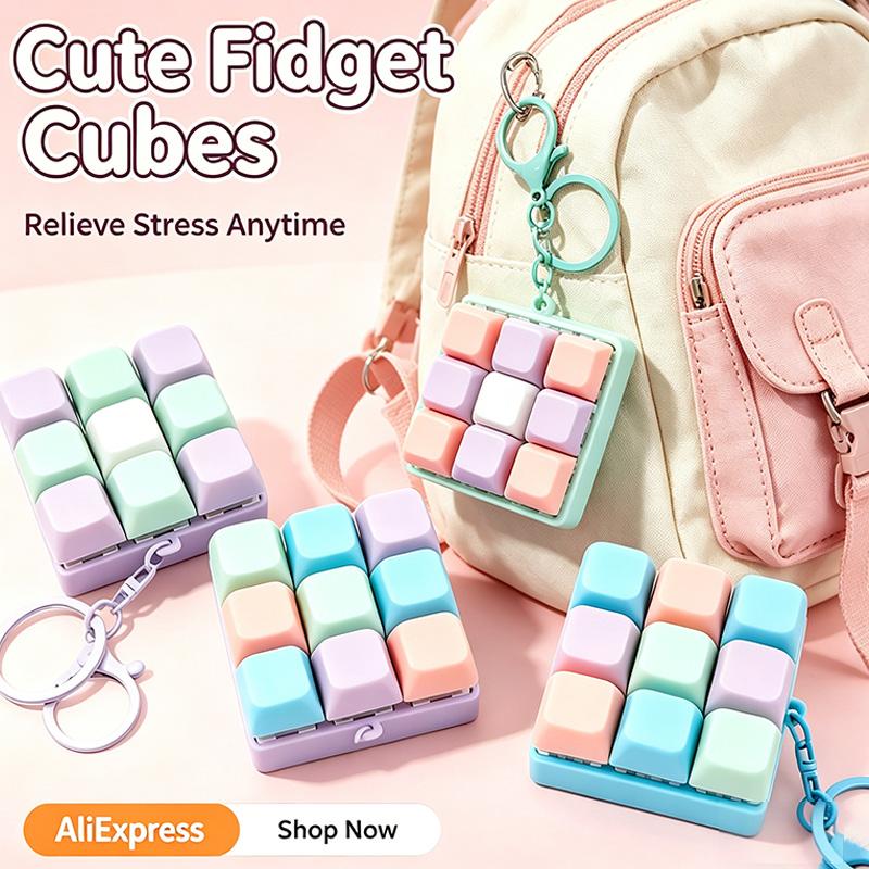 Cute 9 Keys Keyboard Keychain Stress-Relief Toys Clicking Keyboard Toy DIY Button Keycap Keyring Birthday Gifts for Friends Kids