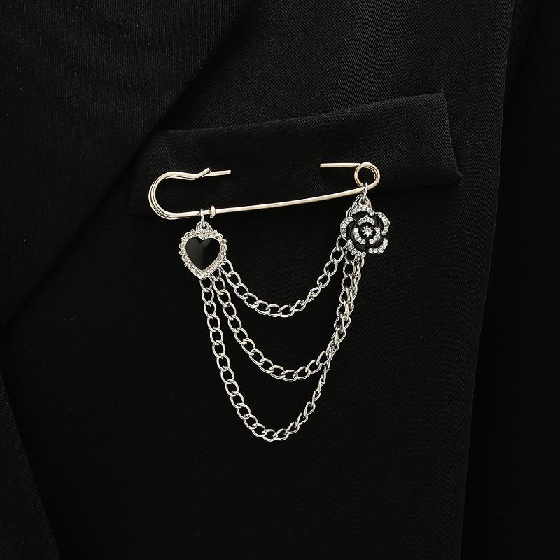 Punk Tassel Brooch Love Butterfly Chain Paper Clip Multi Element Retro Pants Chain Cool Hip-Hop Gothic Brooches Accessories