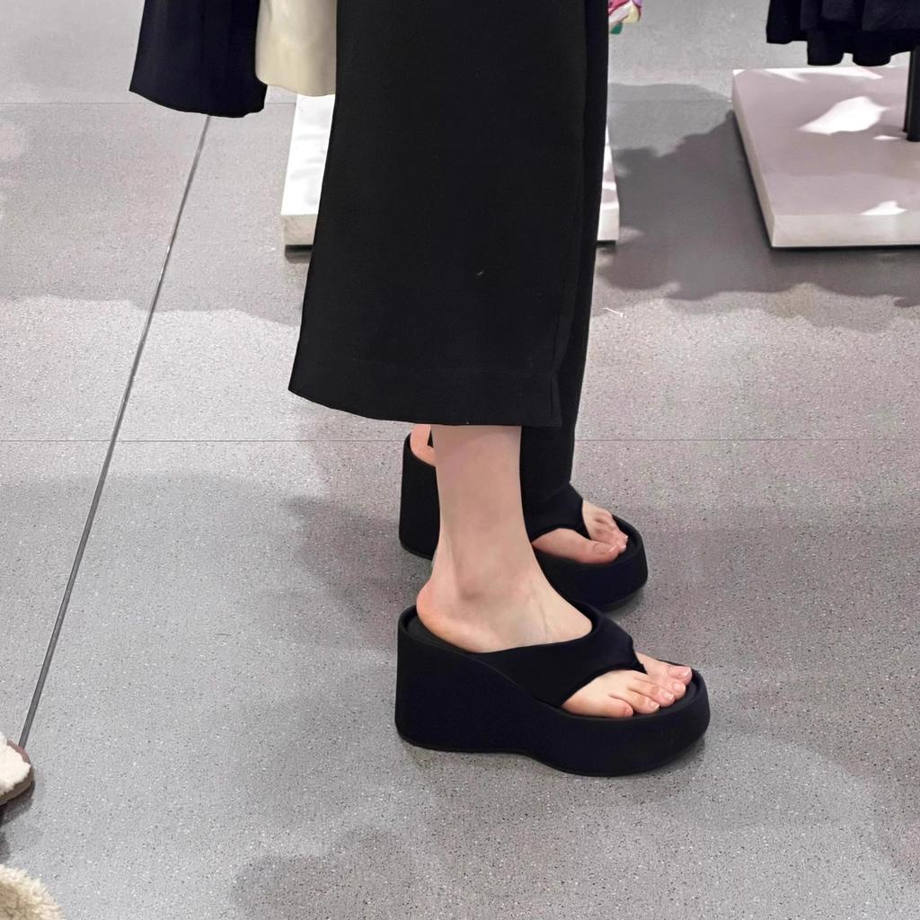 Summer Thick Heel Sandals Women's Fashionable Slip-On Shoes Retro Style PU Leather Inner Rubber Outer Beach Sandals