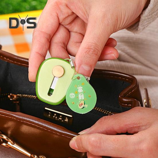 Pelapatate a Forma di Avocado Pelapatate Portatile Mini Pelapatate per Patata Pomodoro Frutta Retrattile da Esterno Pelapatate per Frutta Design con Blocco di Sicurezza Gadget da Cucina