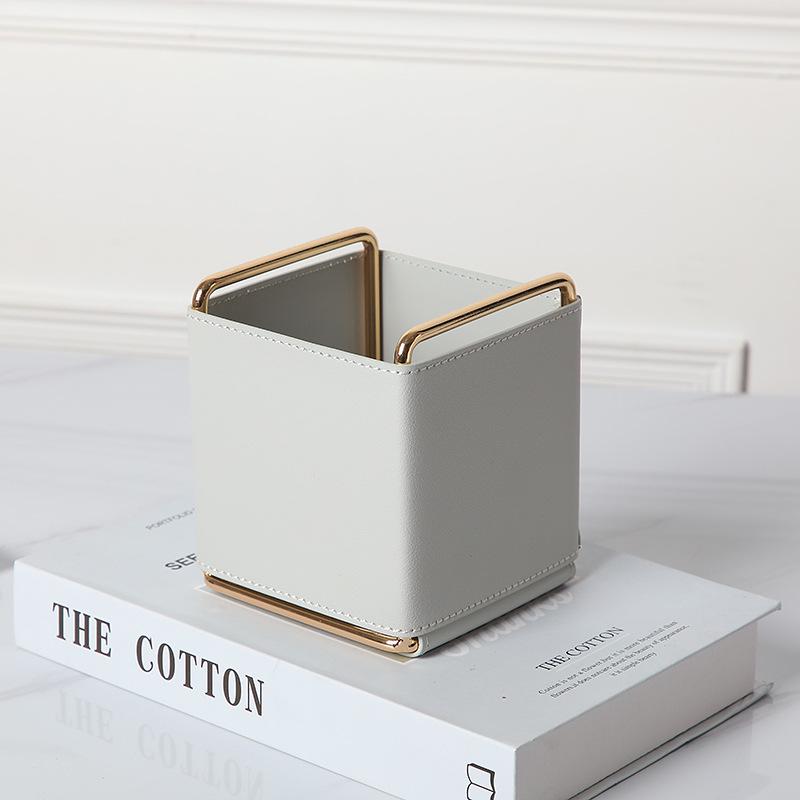 Porte-cosmétiques et télécommandes en cuir nordique: Rangement de bureau simple pour ornements et stylos.