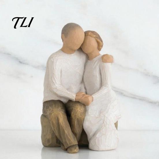 Gift for Valentine Day Wooden Texture Resin Figurine, Hand Carved Mother & Child/Family/Couple/Dog Owner Decorative Statue Office Statue,