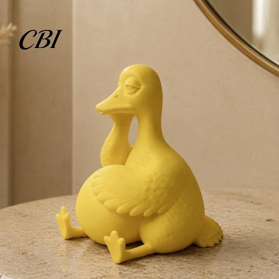 Healing Office Decorations Daydreaming Duck Figurine, Minimalist Holding An Egg Sculpture, Resin Matte Statues Animal Statue, Creative Desktop