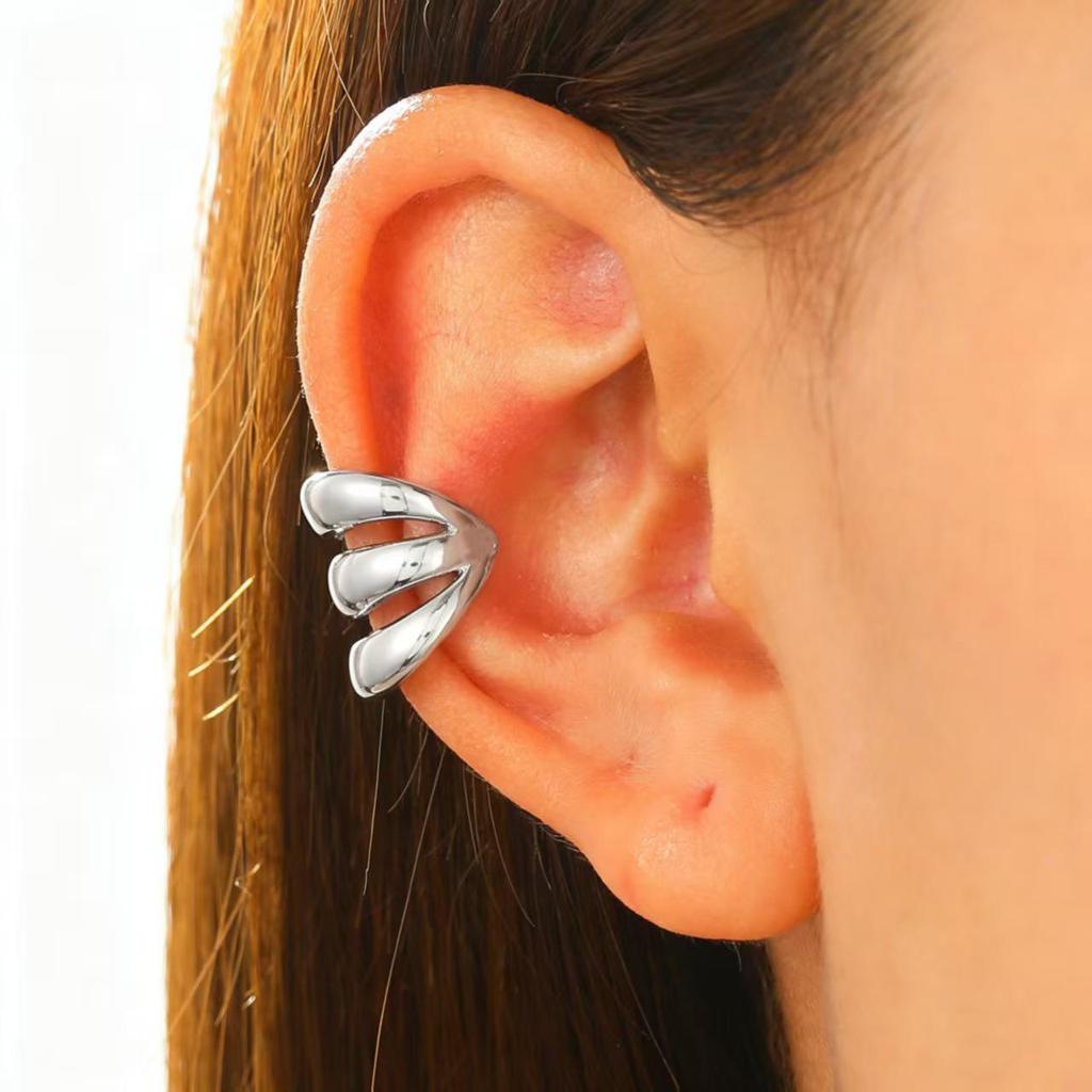 Minimalist Glossy Triple-Layer U Ear Cuff: Luxurious, Non-Piercing European & American Style Jewelry for Women
