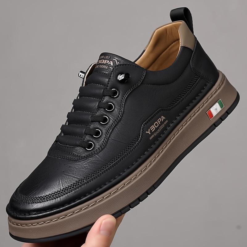 Fashion :2025 New Leather Mens Sneakers High Quality Slip on Walking Shoes Men's Skate Shoes Men Outdoor Leather Fashion Casual Shoes
