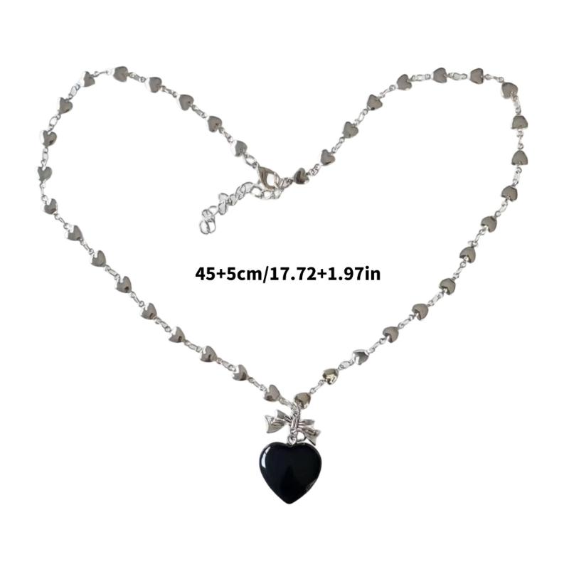Chic Heart Pendant Necklace Sturdy Alloy Jewelry Elegant Clavicle Chain Perfect For Daily Wear Parties Gifts