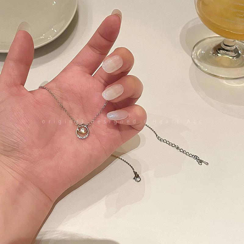 Elegant Geometric Zirconia Round Necklace - Women’s Versatile High-End Luxury Clavicle Chain