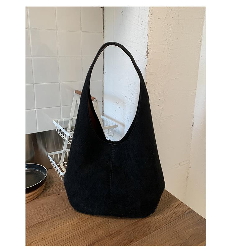 Autumn and Winter Suede Underarm Bag Women's 2025 New Fashion Korean Retro Casual Large Capacity Shoulder Tote Bag