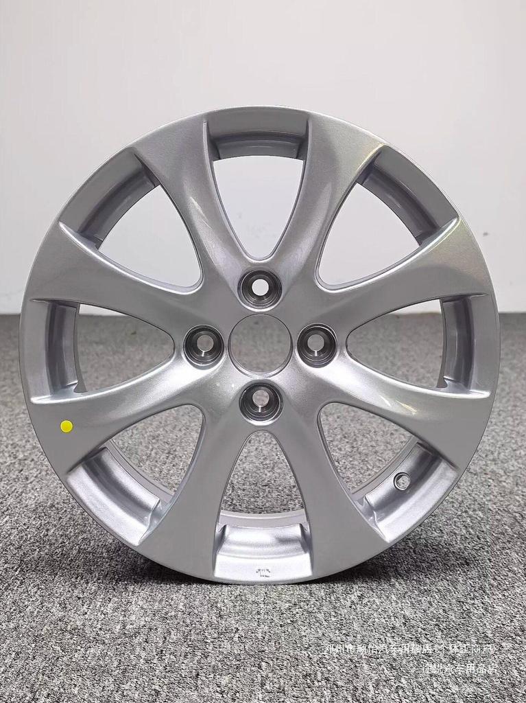 Touareg-Compatible Wheel Hub for Mazda Haihu (15" Wheels) & Mazda Familia Xingfu Xingxing (14" Wheels)