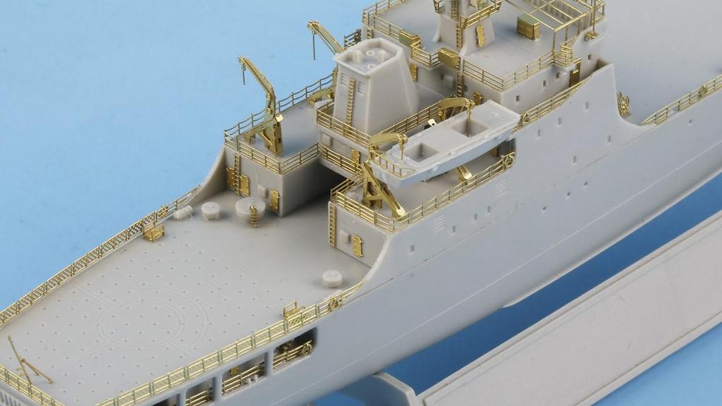 Tetra Model SE Series China Type 072A Large Landing Ship Plastic Model Parts SE7039 1/700 (TR)