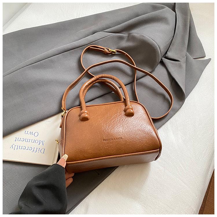 High-value Niche Foreign-style Small Square Bag Women's 2025 Autumn New Fashion Handbag Commuter Simple Shoulder Bag
